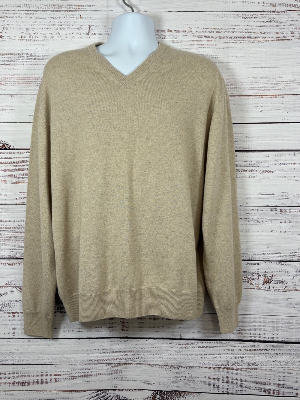 Hathaway Platinum Beige Cashmere Silk V Neck Long Sleeve Sweater